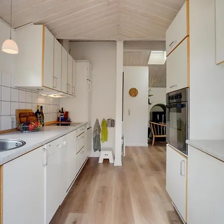 בית נופש 3 Bedroom Stunning In בלוקהוס