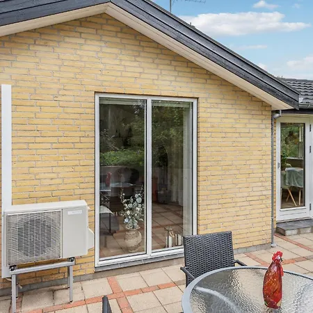 3 Bedroom Stunning In *